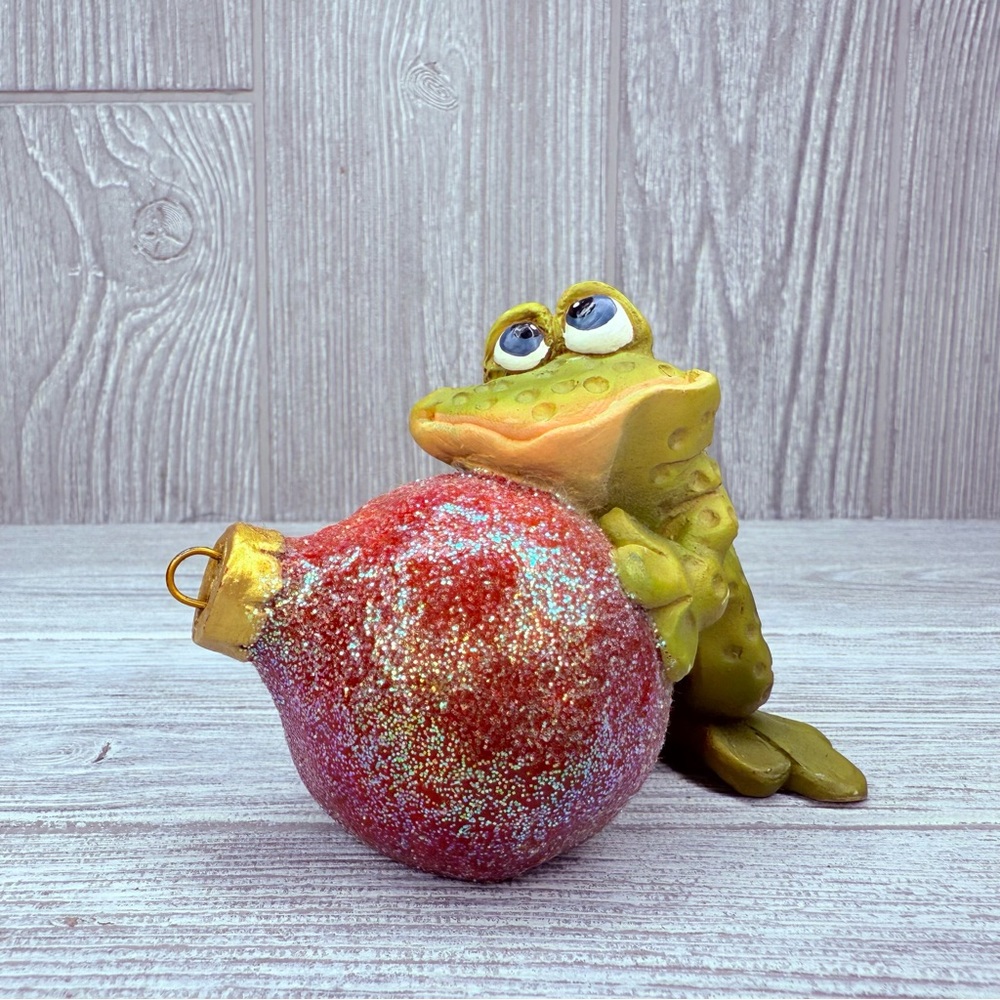 Vintage Russ frog with glitter Christmas ornament Kathleen Kelly figure trinket